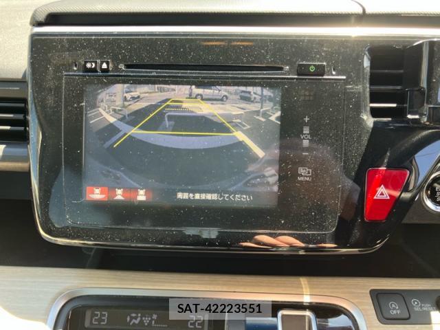 Honda e 2015-10 8053938-8
