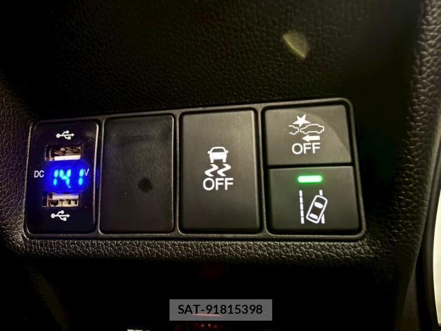 Honda e 2020-10 8054379-10