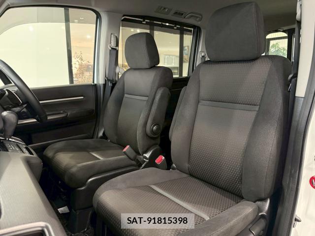 Honda e 2020-10 8054379-13