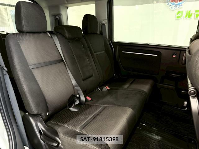Honda e 2020-10 8054379-14