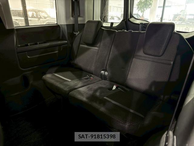 Honda e 2020-10 8054379-16
