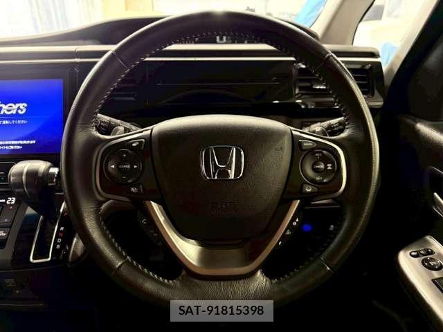 Honda e 2020-10 8054379-2