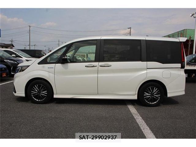 Honda e 2019-03 8054936-10