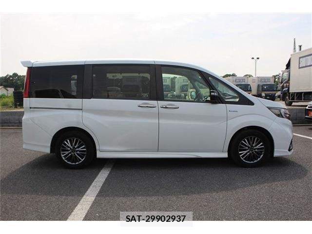 Honda e 2019-03 8054936-14