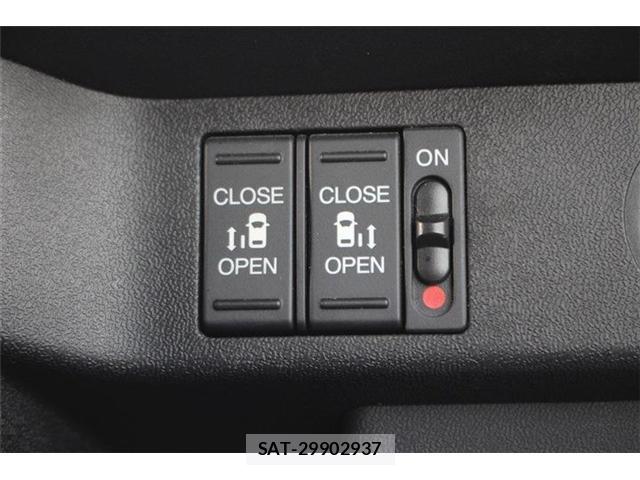Honda e 2019-03 8054936-5
