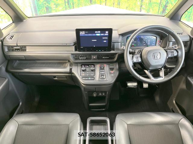 Honda e 2024-02 8056072-1