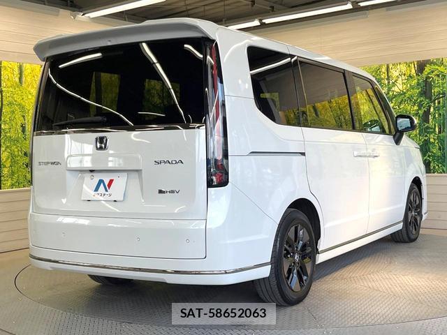 Honda e 2024-02 8056072-16