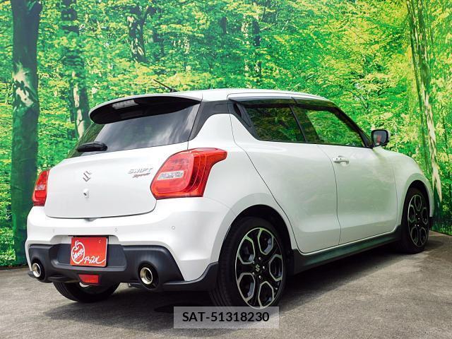 Suzuki SWIFT 2022-02 8054386-4