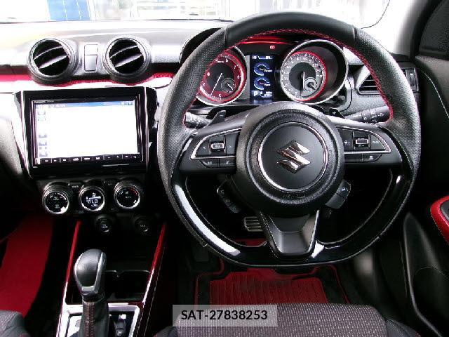 Suzuki SWIFT 2023-06 8054295-9