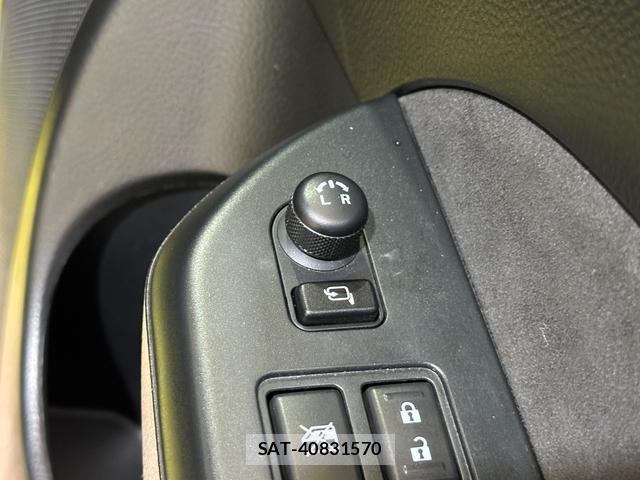 Suzuki SWIFT 2014-08 8056295-10