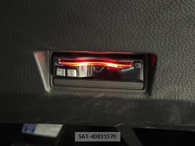 Suzuki SWIFT 2014-08 8056295-4