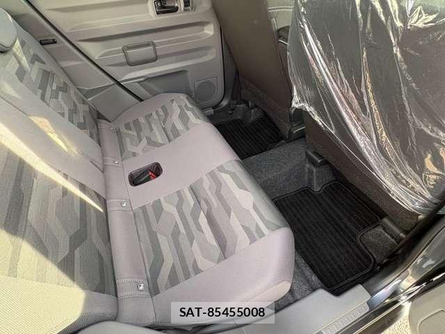 Daihatsu TAFT 2025-10 8055978-9