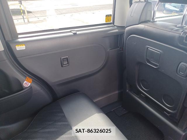 Daihatsu TANTO 2016-06 8054049-17