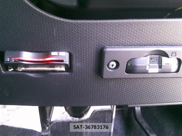 Daihatsu TANTO 2021-05 8054250-15