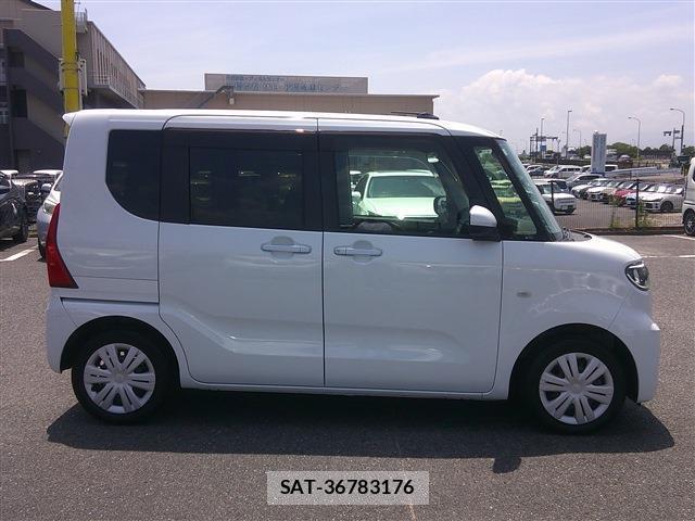 Daihatsu TANTO 2021-05 8054250-4