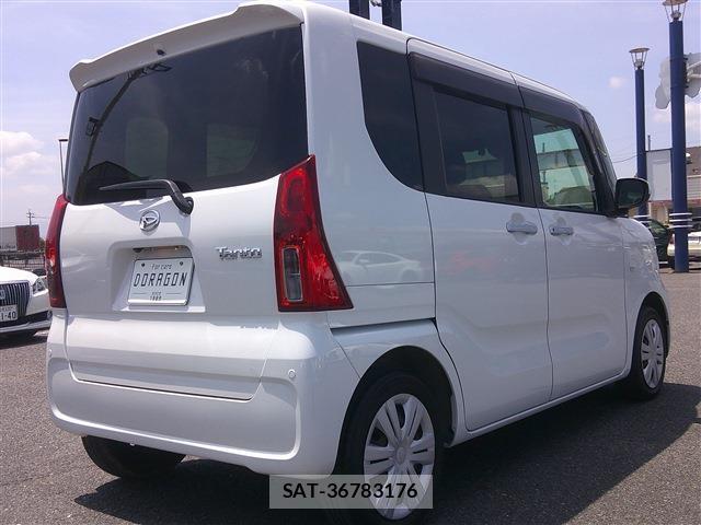 Daihatsu TANTO 2021-05 8054250-5