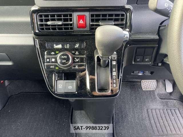Daihatsu TANTO 2023-10 8055163-18