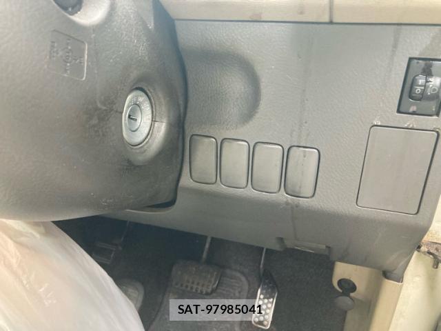 Daihatsu TANTO 2006-04 8055178-7