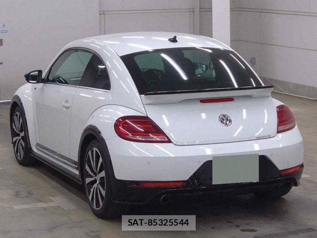 VolksWagen THE BEETLE 2018-03 8055377-1