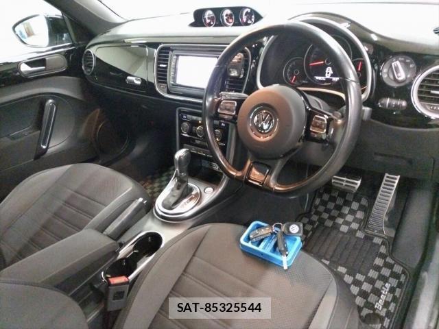 VolksWagen THE BEETLE 2018-03 8055377-2