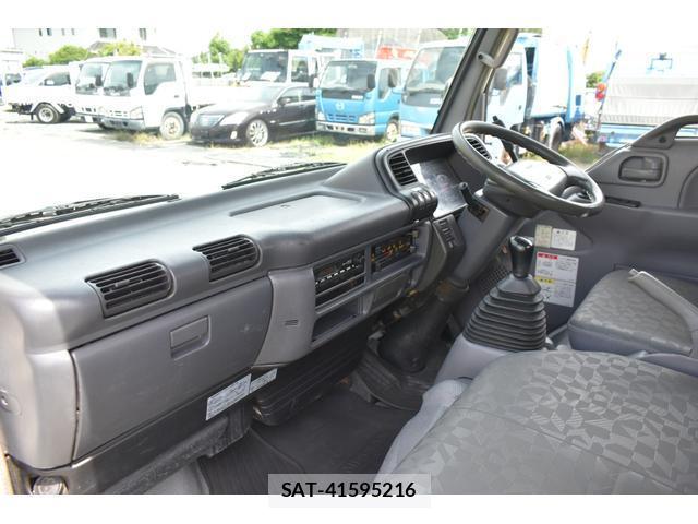 Mazda TITAN 2005-06 8053553-9