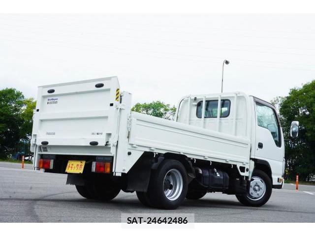 Mazda TITAN 2013-11 8054000-1