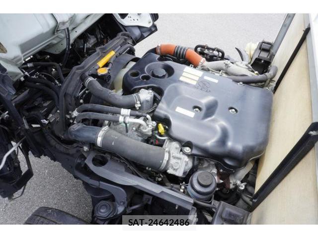 Mazda TITAN 2013-11 8054000-14