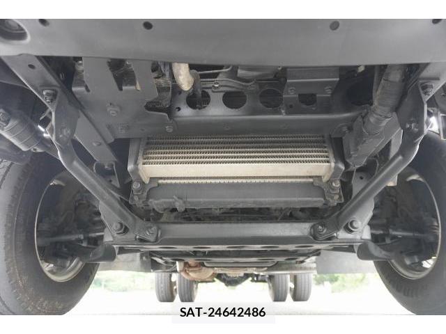 Mazda TITAN 2013-11 8054000-6