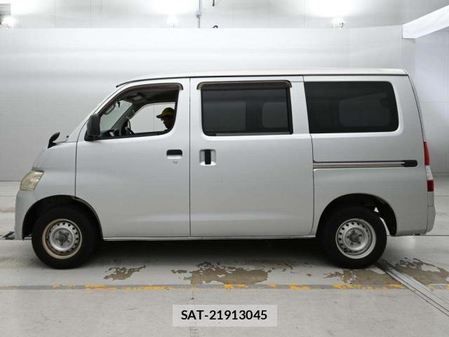 Toyota TOWNACE VAN 2017-05 8055124-11