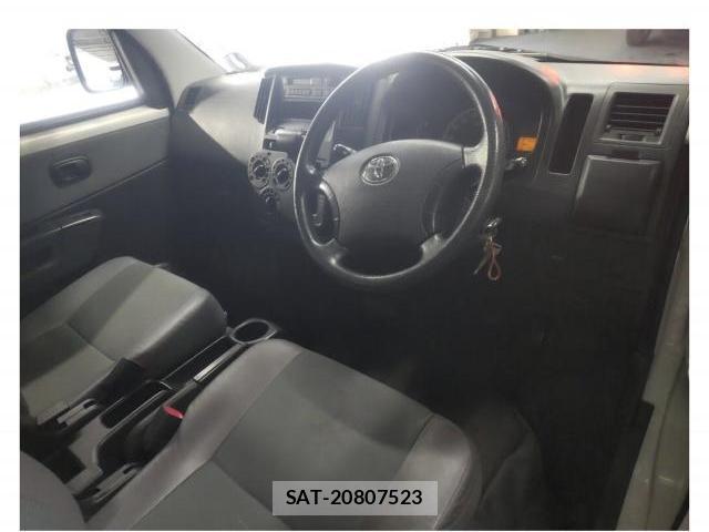 Toyota TOWNACE VAN 2018-06 8055350-1