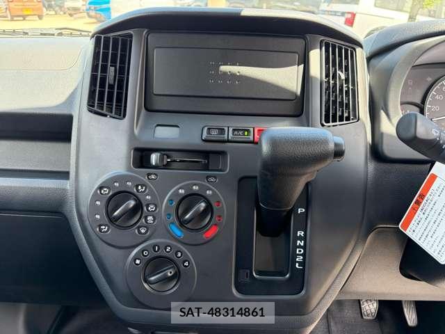 Toyota TOWNACE VAN 2026-06 8055503-17