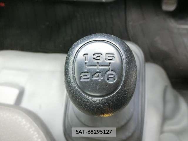 Toyota TOYOACE 2015-07 8054292-18