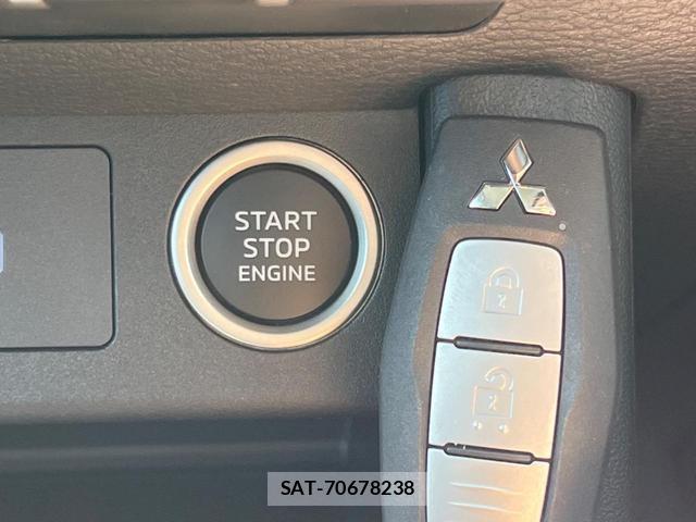 Mitsubishi TRITON 2025-08 8053821-10