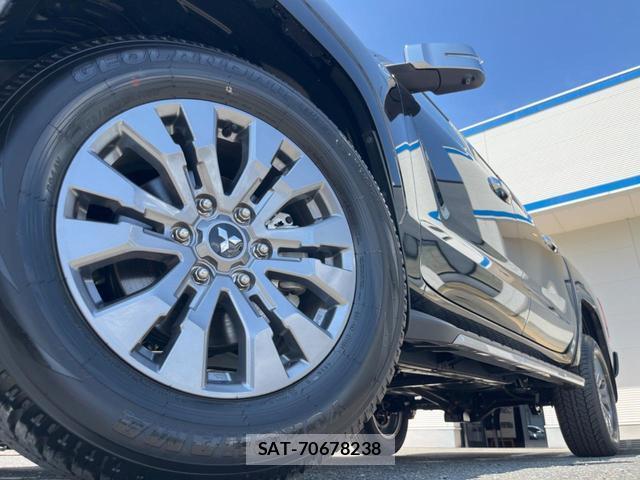Mitsubishi TRITON 2025-08 8053821-14