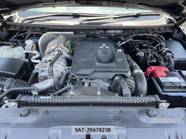 Mitsubishi TRITON 2025-08 8053821-17