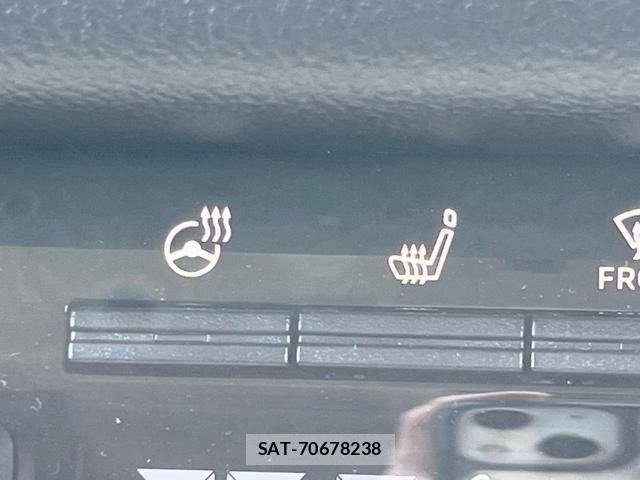 Mitsubishi TRITON 2025-08 8053821-5