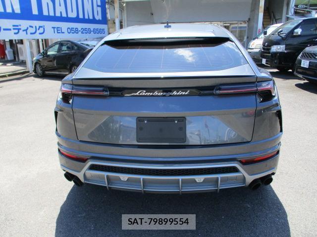 Lamborghini URUS 2019-06 8054294-1