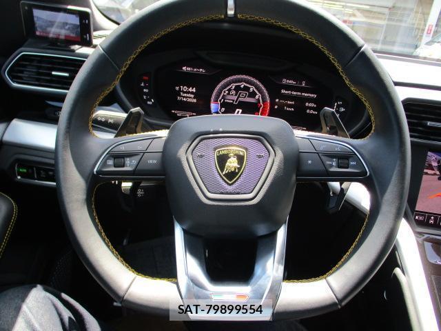 Lamborghini URUS 2019-06 8054294-17
