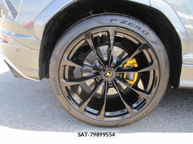 Lamborghini URUS 2019-06 8054294-19