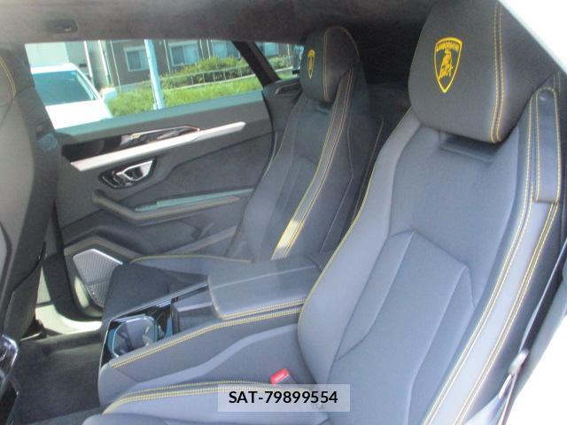 Lamborghini URUS 2019-06 8054294-6