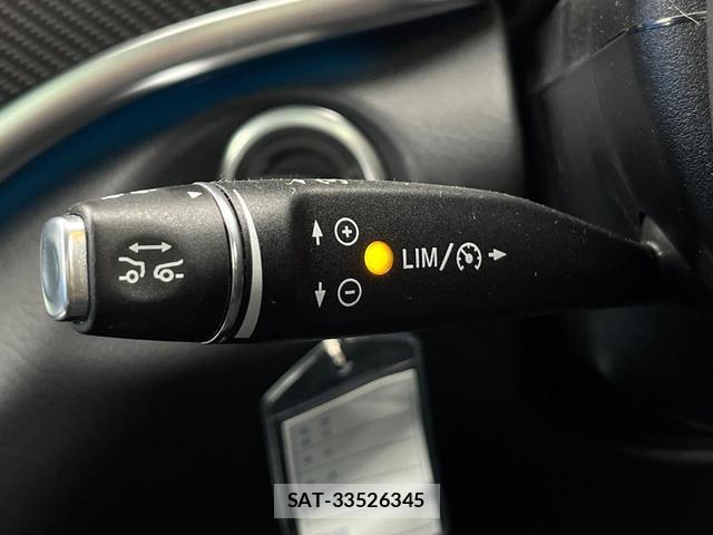 Mercedes Benz V-CLASS 2023-07 8053492-4