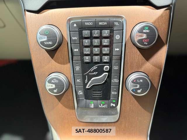 Volvo V40 2017-06 8054042-7