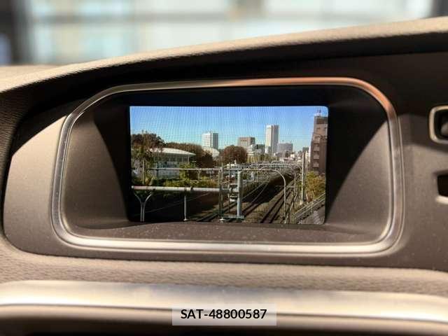 Volvo V40 2017-06 8054042-9