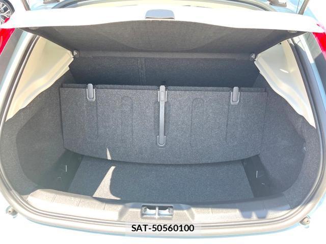 Volvo V40 2017-01 8054216-12