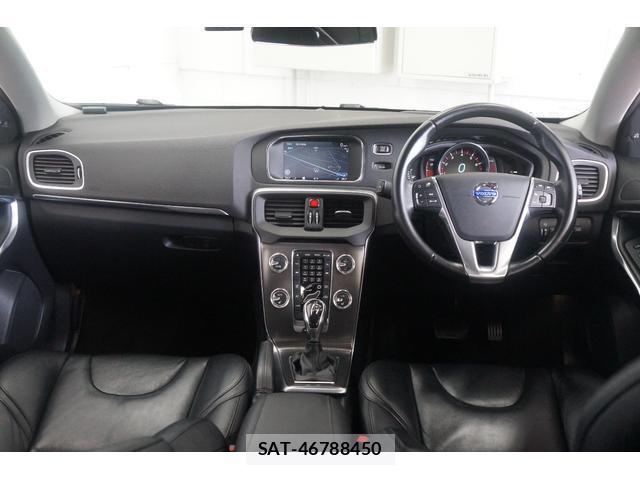 Volvo V40 2013-07 8055221-13