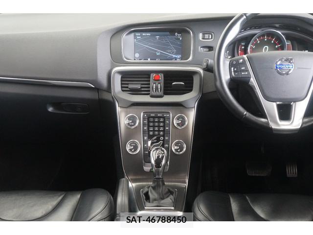 Volvo V40 2013-07 8055221-14