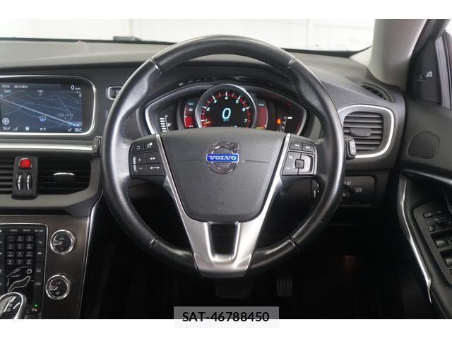 Volvo V40 2013-07 8055221-19