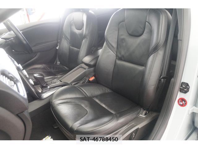 Volvo V40 2013-07 8055221-6