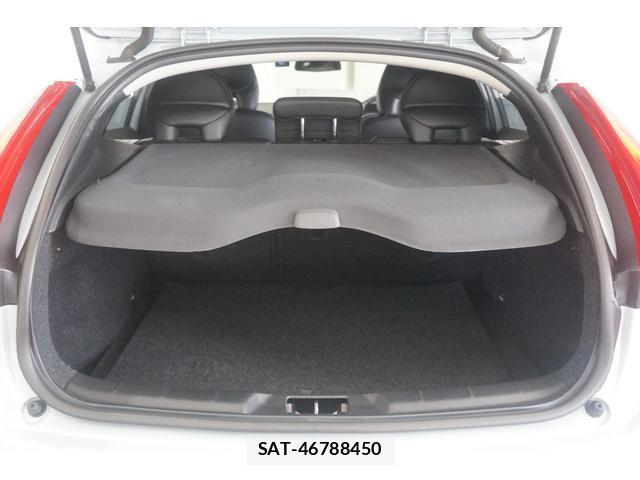 Volvo V40 2013-07 8055221-9