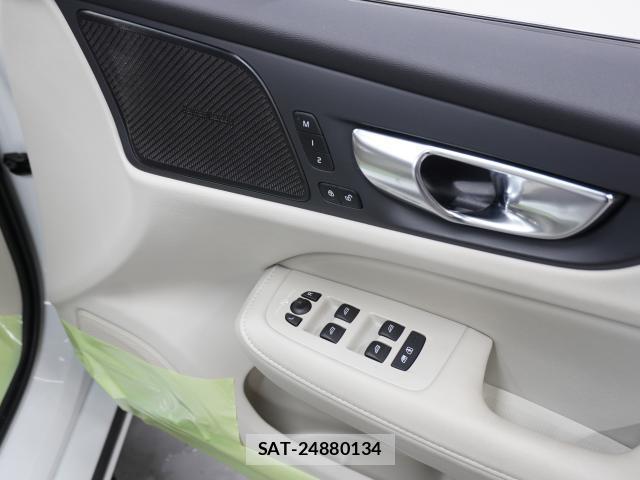 Volvo V60 2021-04 8055228-11